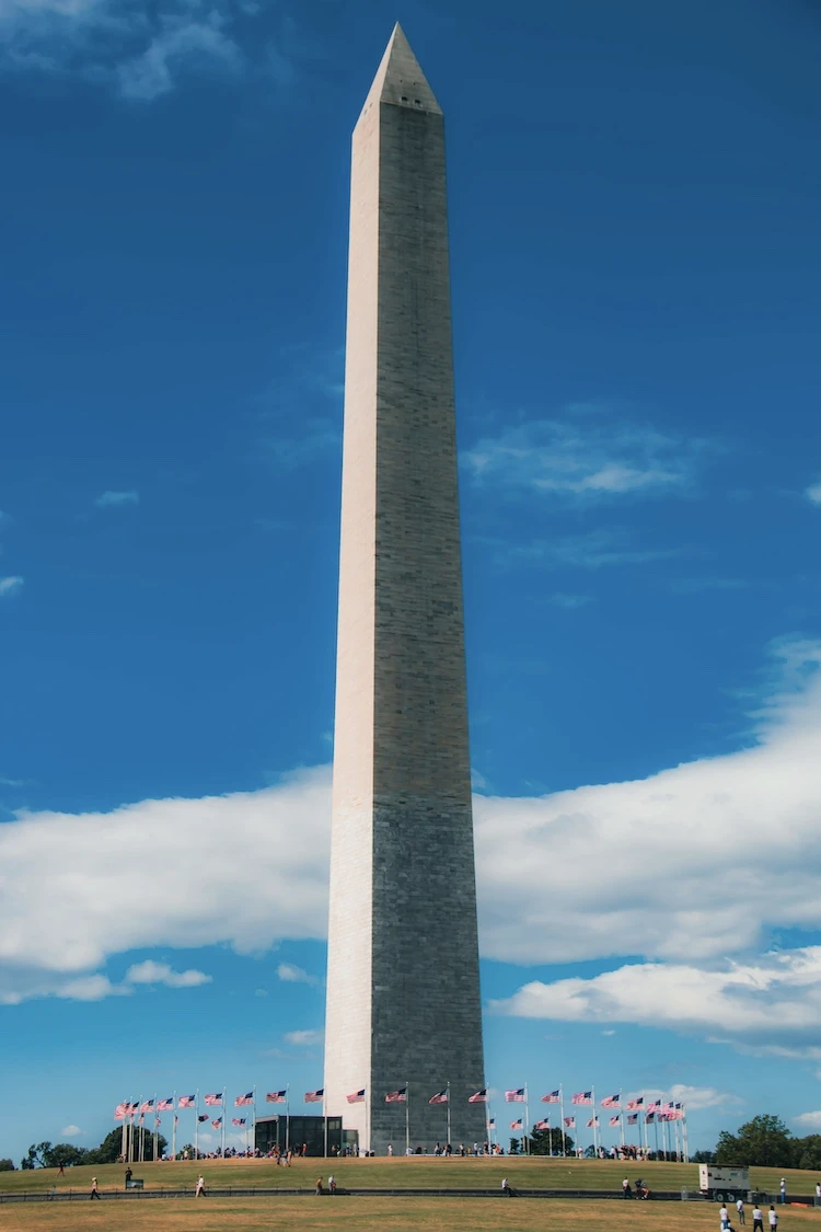 Monumental Visits