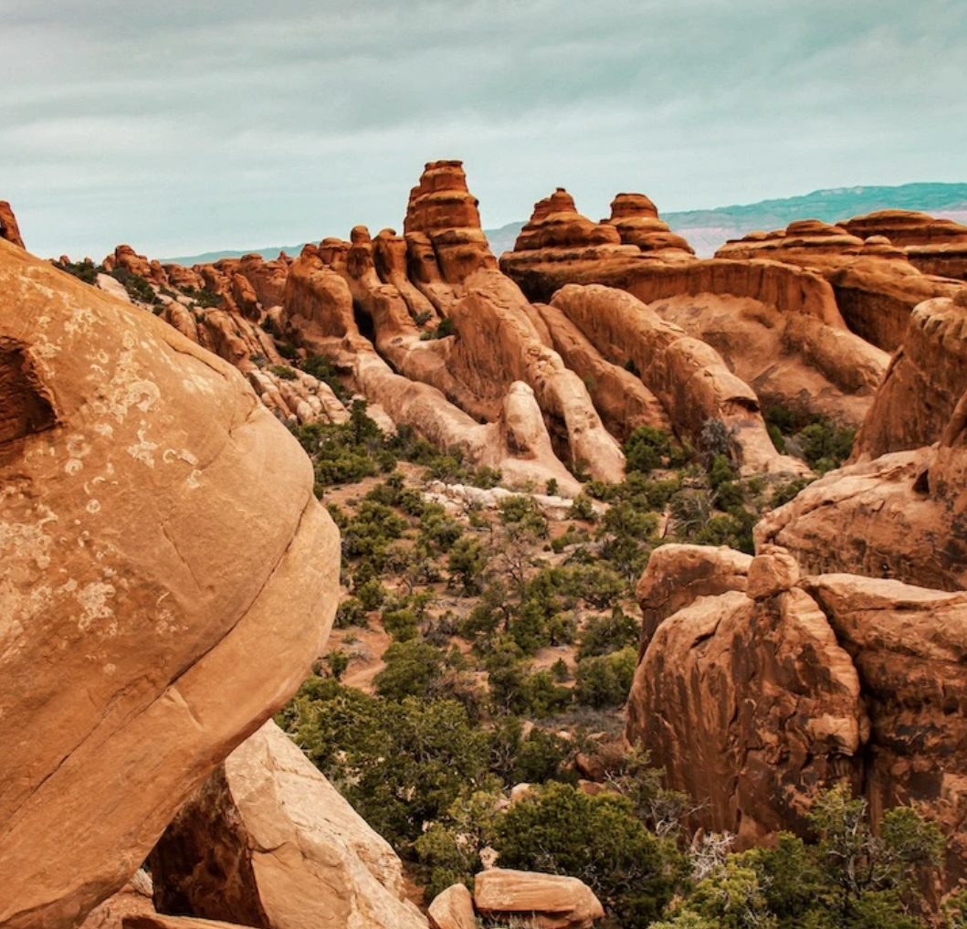 My Unforgettable Adventure at Arches National Park: Exploring Delicate Arch, Devil’s Garden, and More